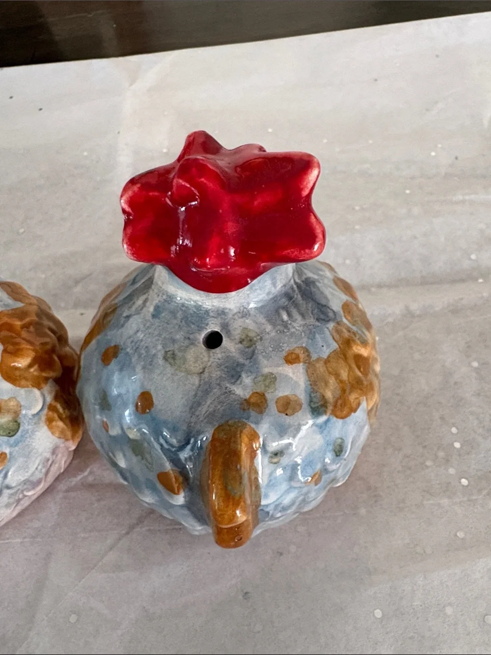 Vintage Chicks salt and Pepper Shakers